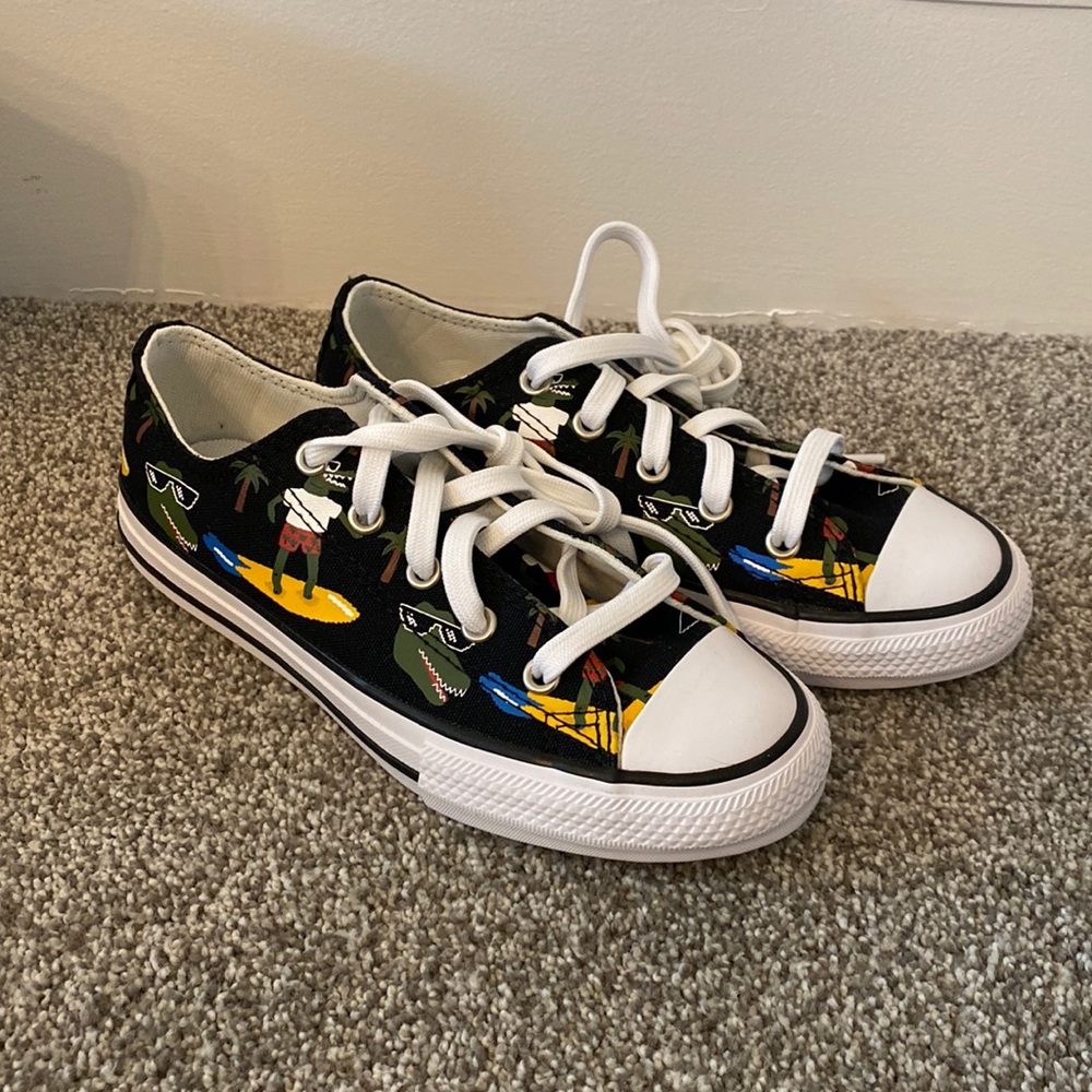 CHUCK TAYLOR ALL STAR LOW GS 'CROCO SURF', Boys Size 1, Black/Multi/White